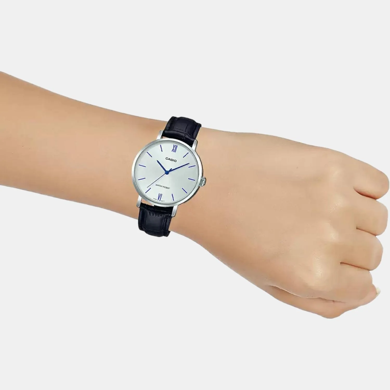 Enticer Women Quartz White Dial Analog Leather Watch A1627 - Image 7