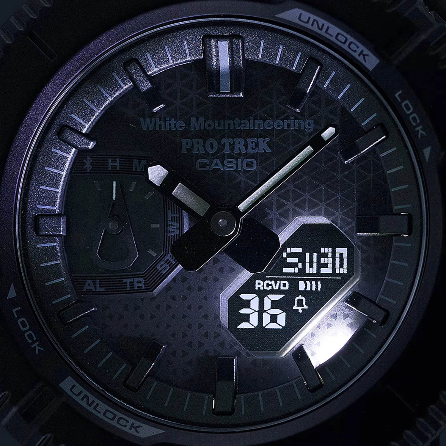 Protrek Men Quartz Black Dial Analog-Digital Resin Watch SL127 - Image 5