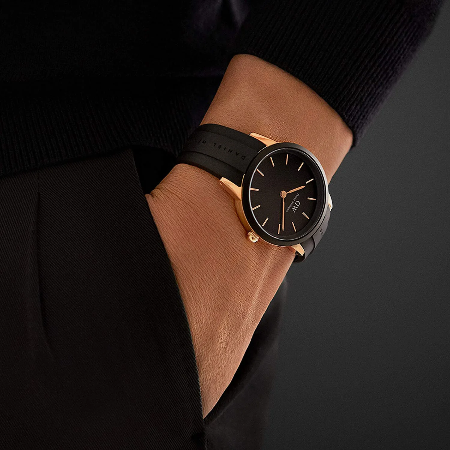 Iconic Men Quartz Black Dial Analog Silicone Watch DW00100426K - Image 7