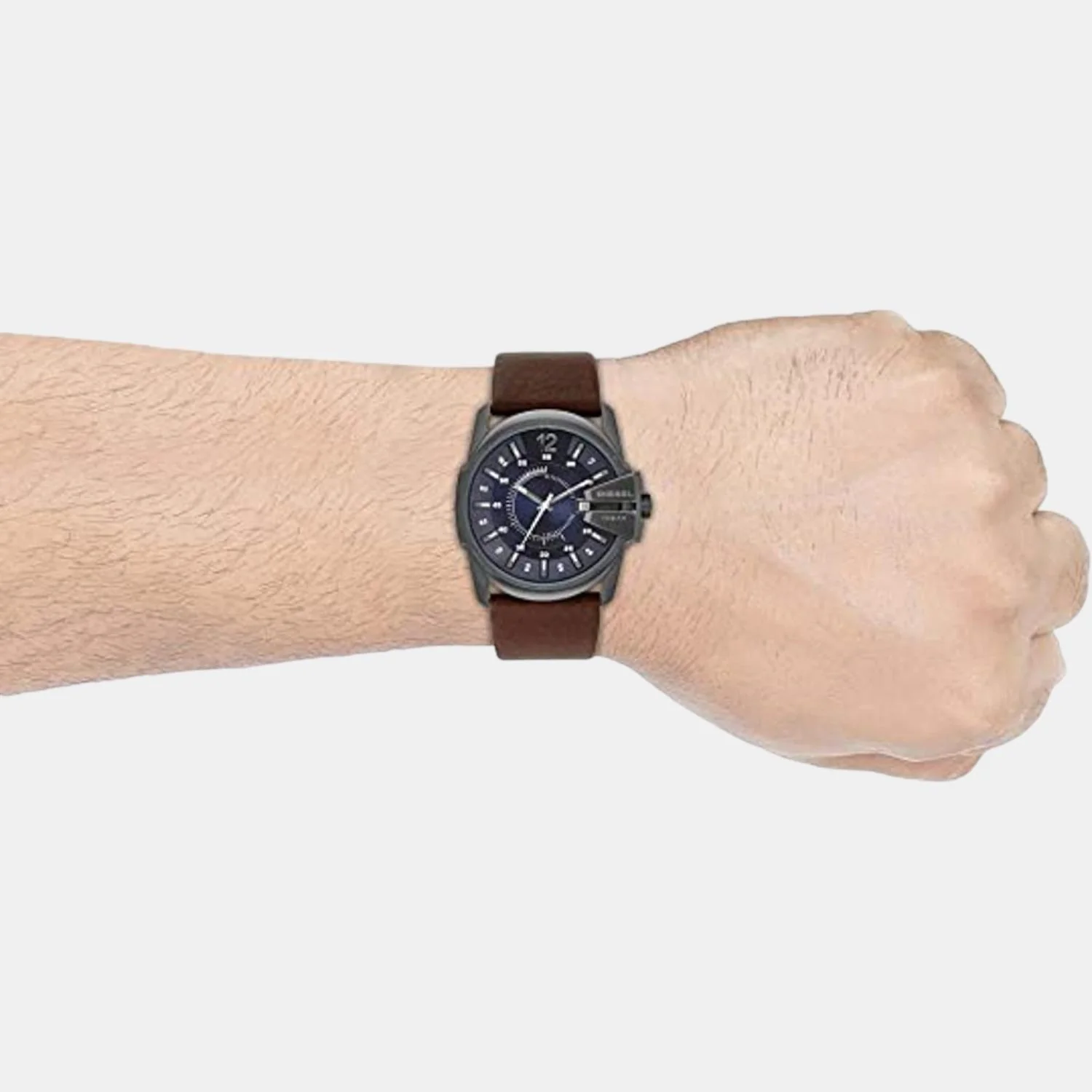Master Chief Men Quartz Blue Dial Analog Leather Watch DZ1618 - Image 4