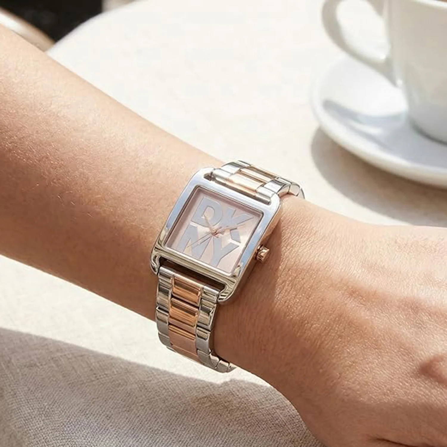 City Maxi Women Quartz Rose Gold Dial Analog Stainless Steel Watch DK1L001M0085 - Image 4