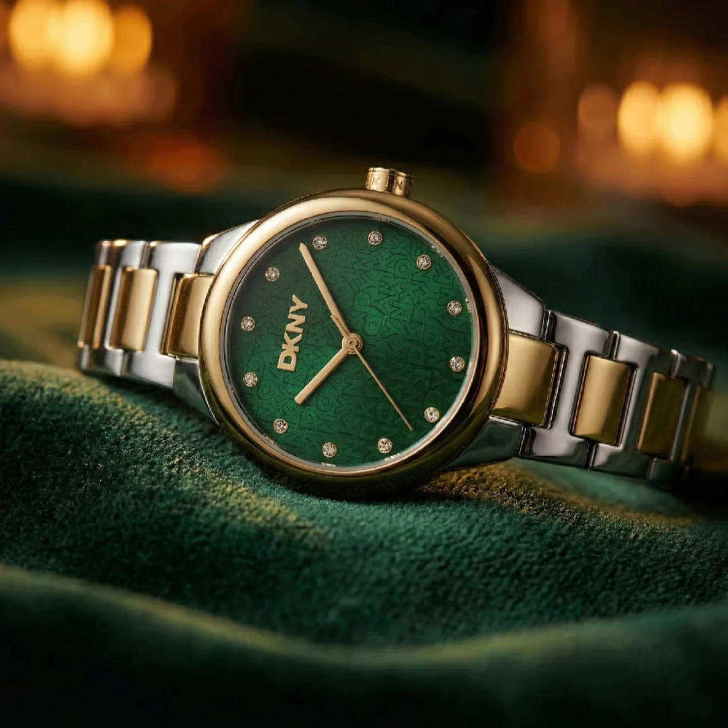 Everyday Women Quartz Green Dial Analog Stainless Steel Watch DK1L110M0085 - Image 5