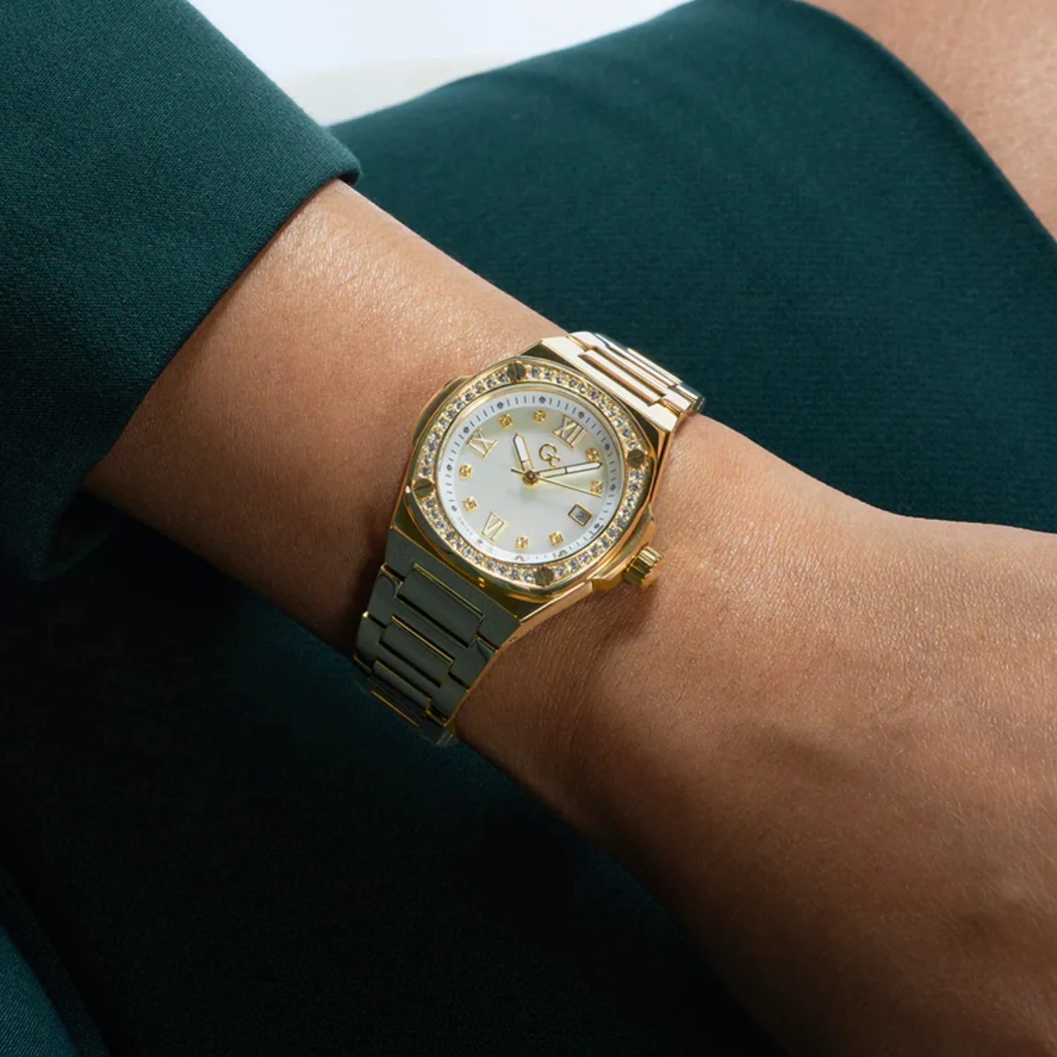Coussin Shape Women Quartz White Dial Analog Stainless Steel Watch Z12005L1MF - Image 6
