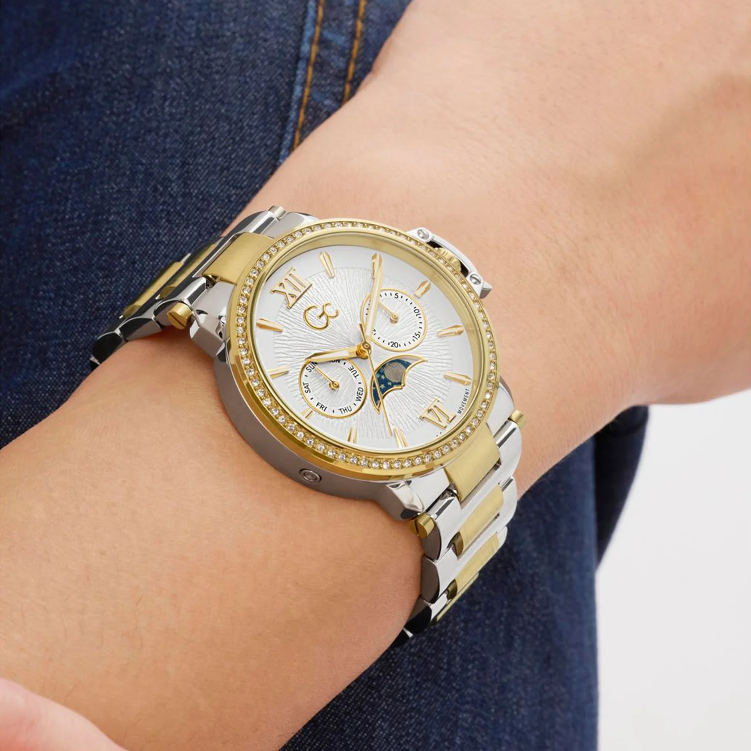 Sportchic Women Quartz White Dial Analog Stainless Steel Watch Z69003L6 - Image 6