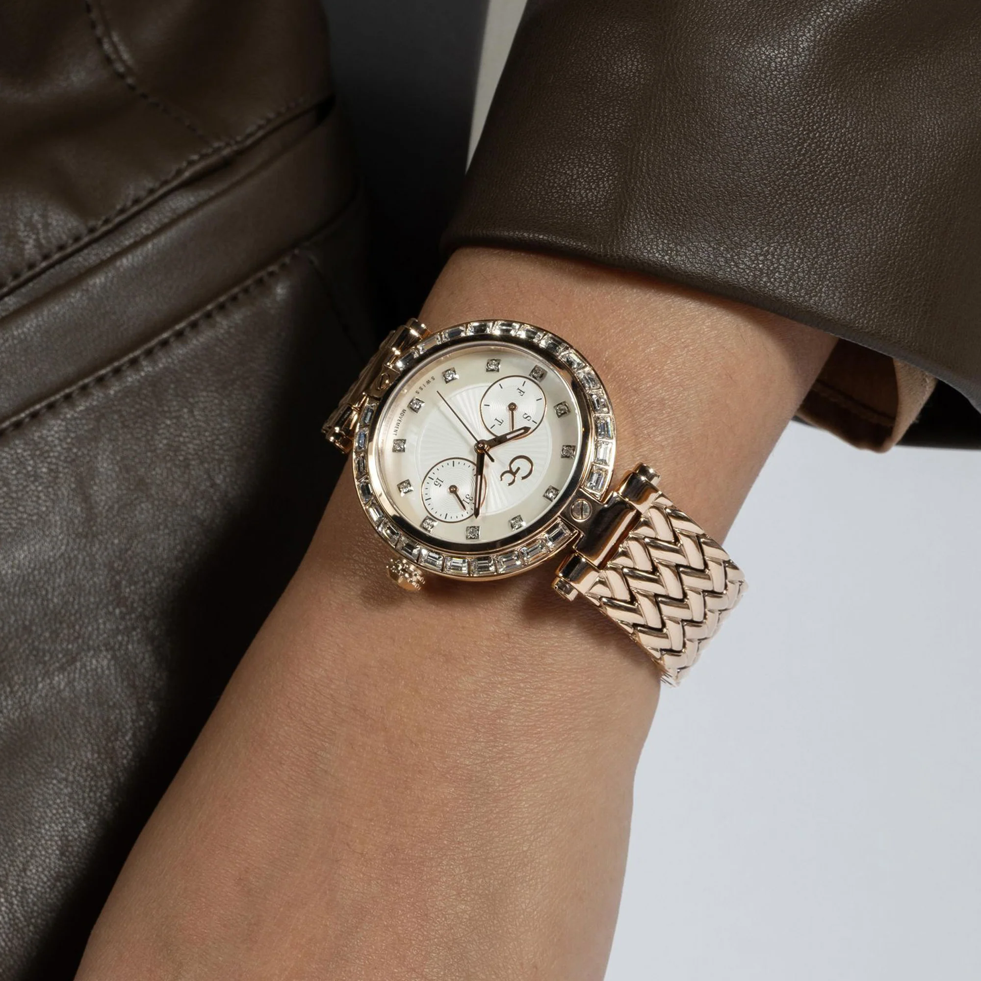 Vogue Large Women Quartz White Dial Multi-Function Stainless Steel Watch Z21009L1MF - Image 7