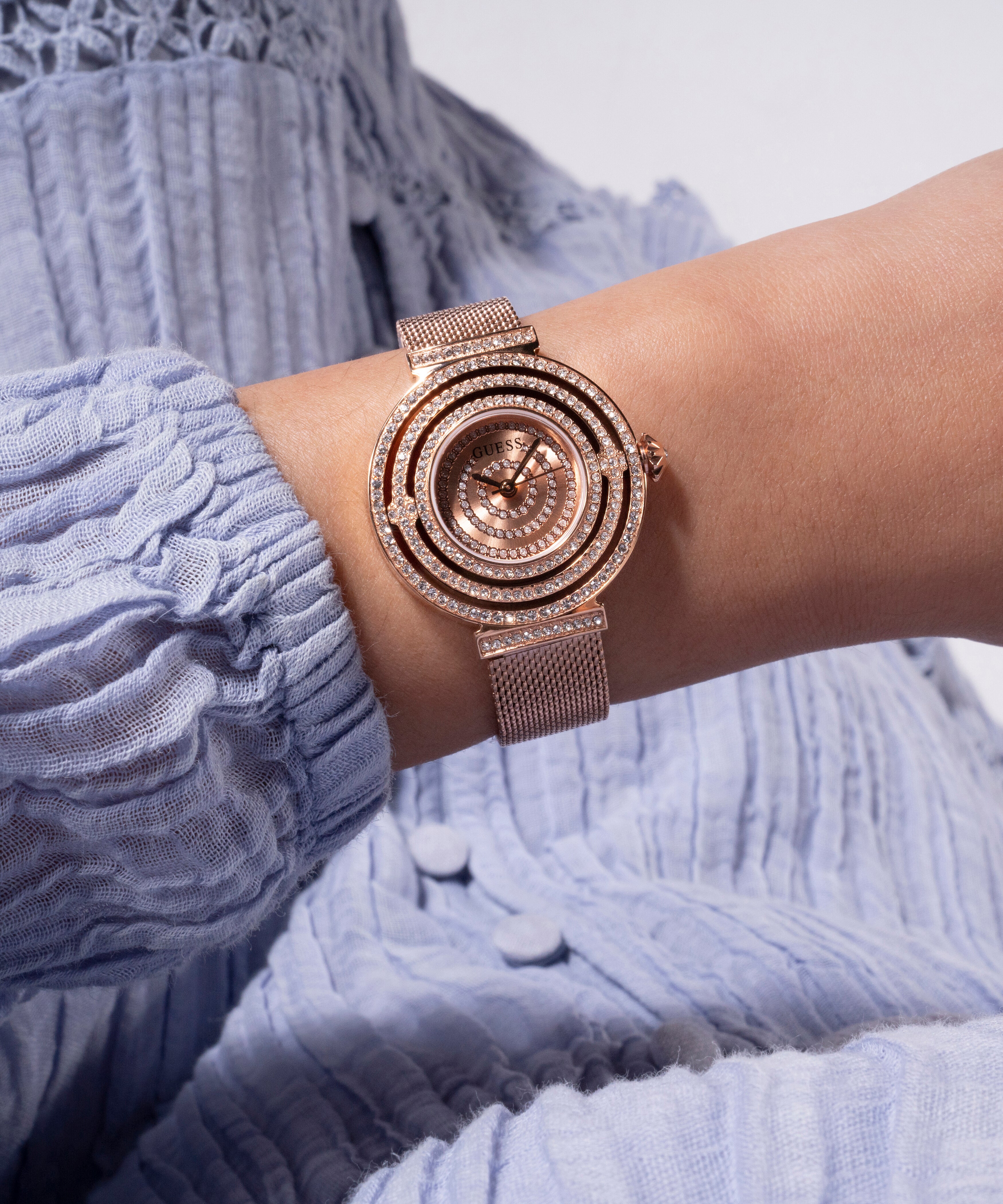 Dream Women Quartz Rose Gold Dial Analog Mesh Watch GW0550L3 - Image 7