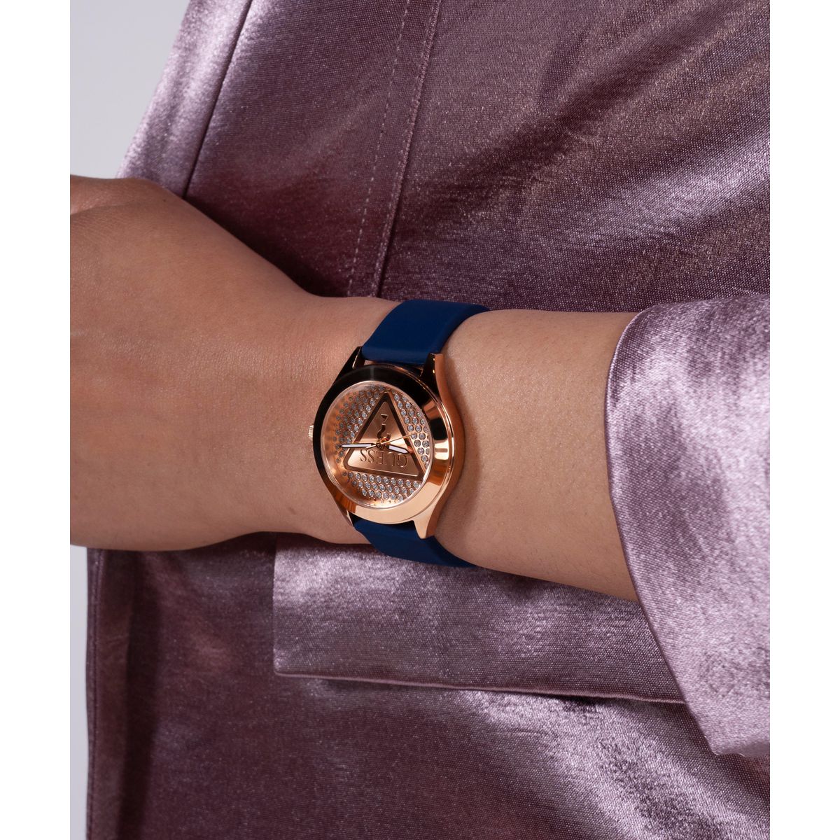 Glitz Women Quartz Rose Gold Dial Analog Silicone Watch GW0745L4 - Image 9