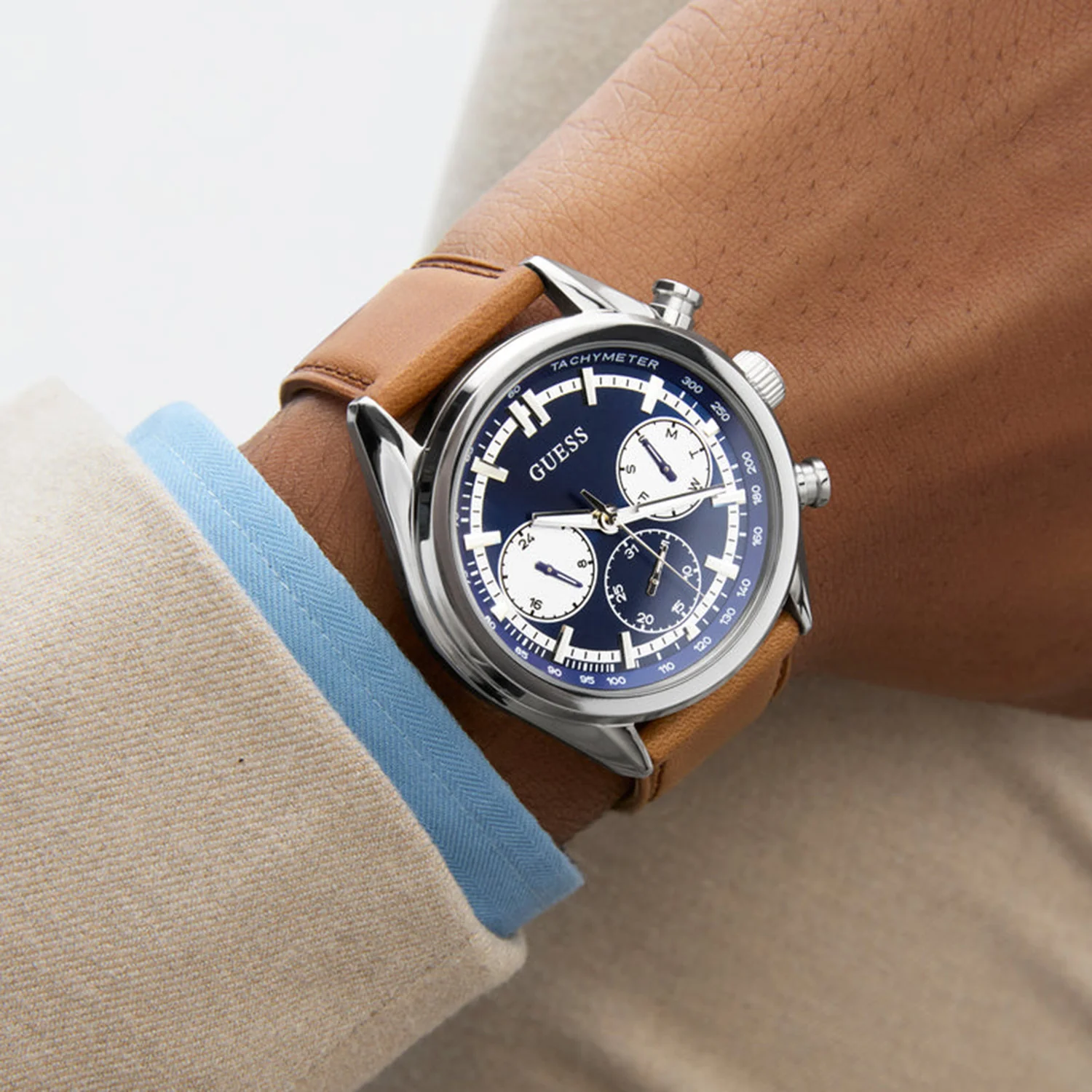 Men Quartz Blue Dial Chronograph Leather Watch GW0972G1 - Image 8