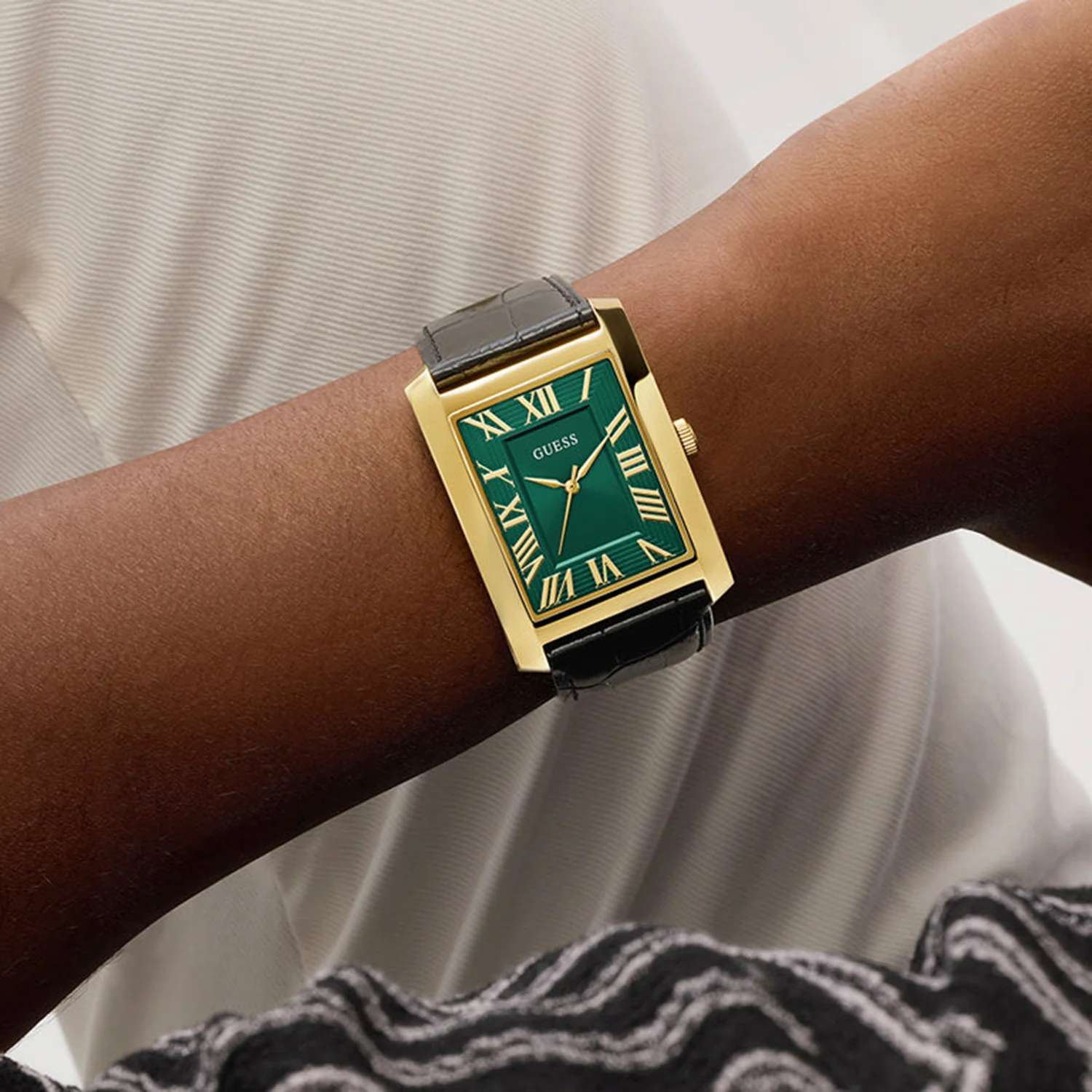 Men Quartz Green Dial Analog Leather Watch GW1003G3 - Image 6