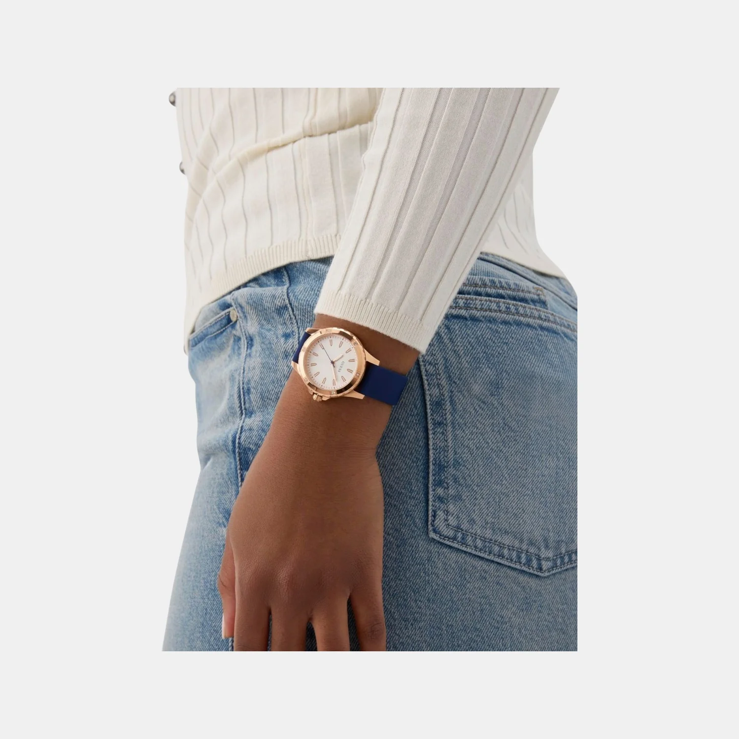 Mist Women Quartz White Dial Analog Silicone Watch GW0949L3 - Image 5