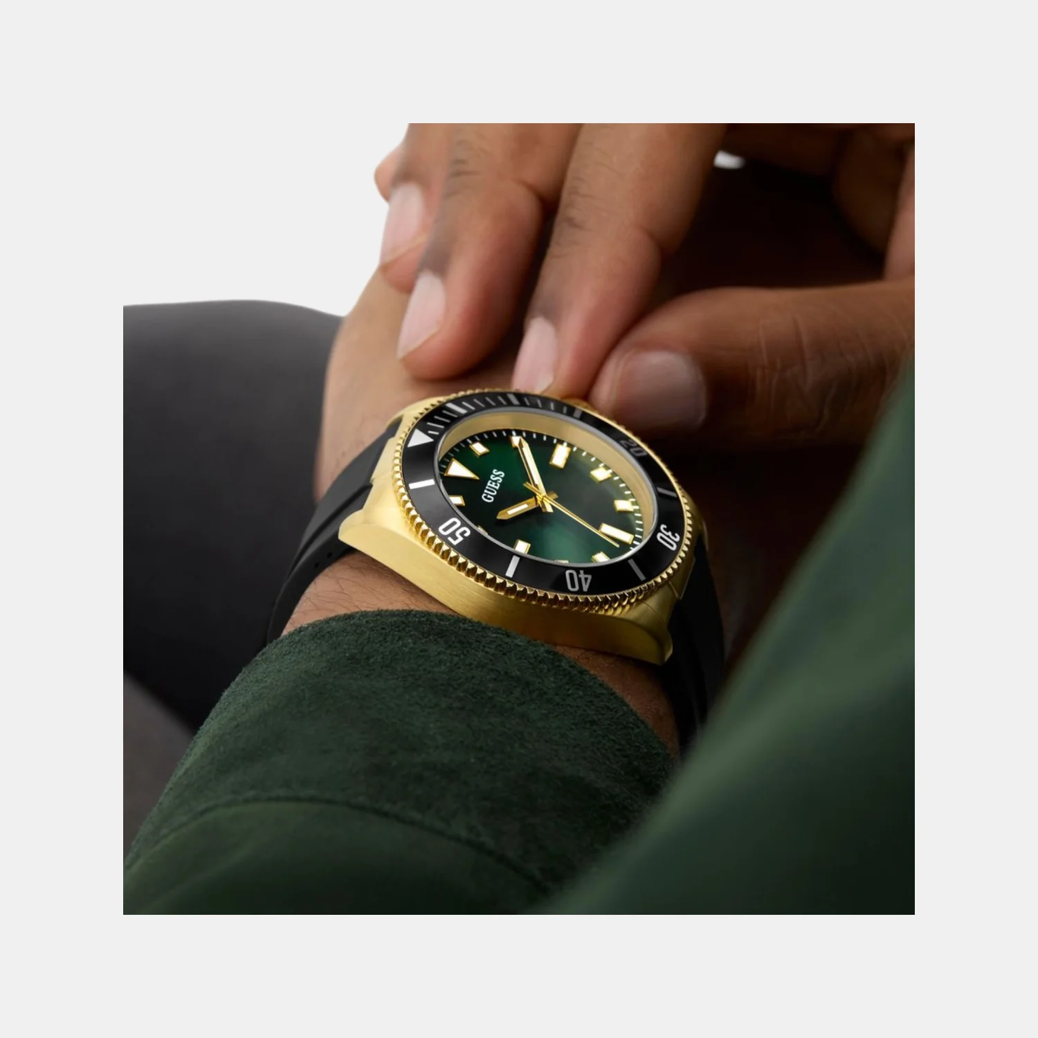 Sport Men Quartz Green Dial Analog Silicone Watch GW0969G2 - Image 8