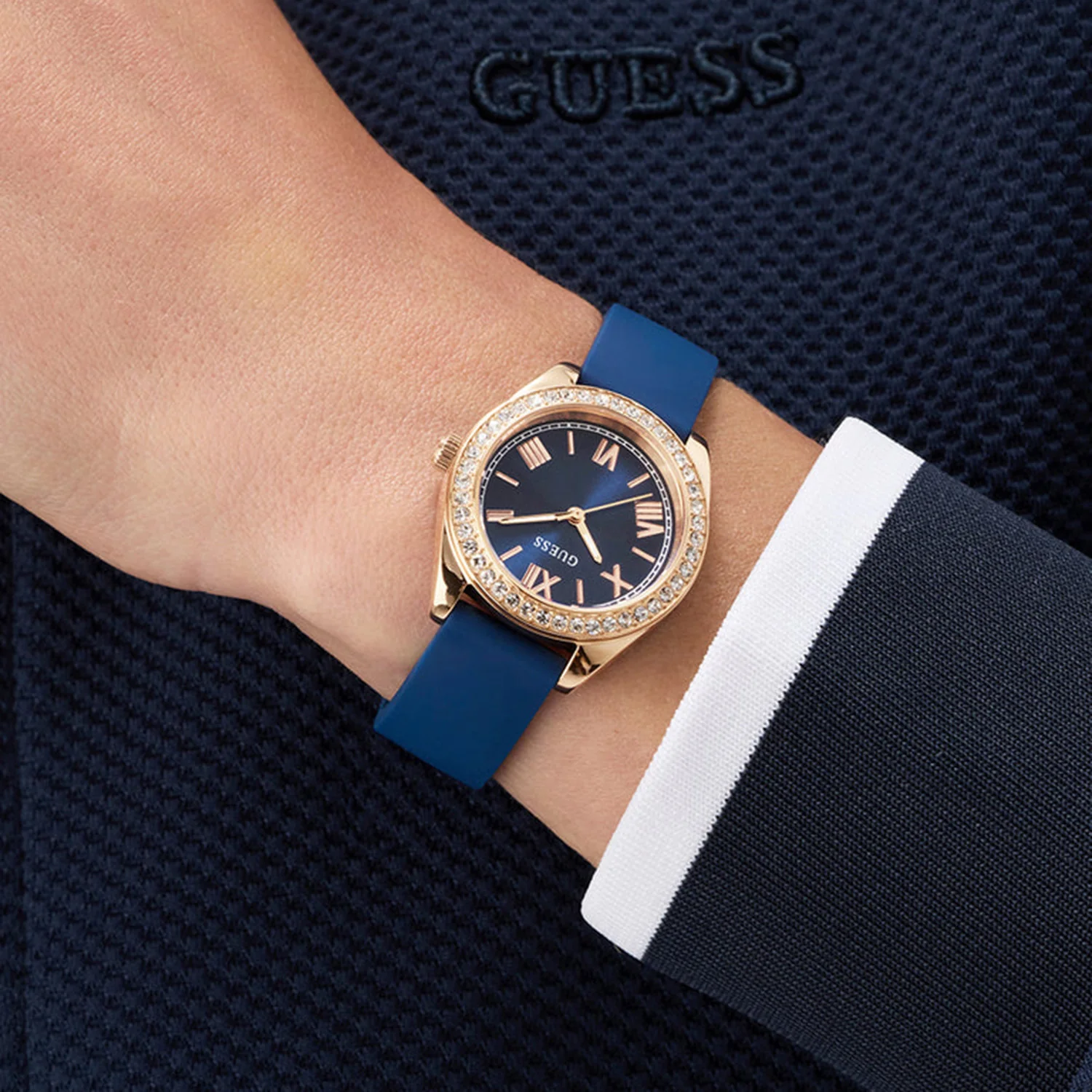 Women Quartz Blue Dial Analog Silicone Watch GW1000L4 - Image 7