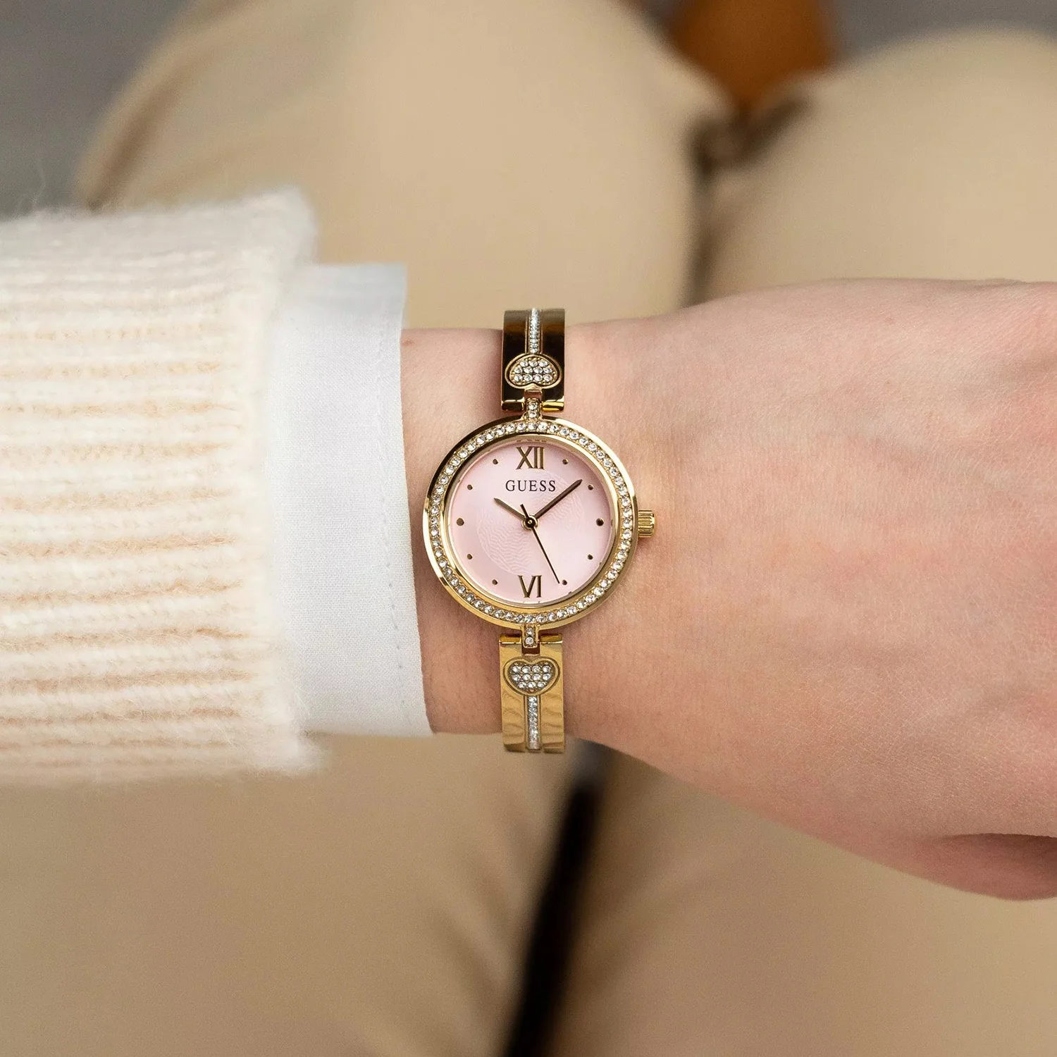 Women Quartz Pink Dial Analog Stainless Steel Watch GW0655L5 - Image 2