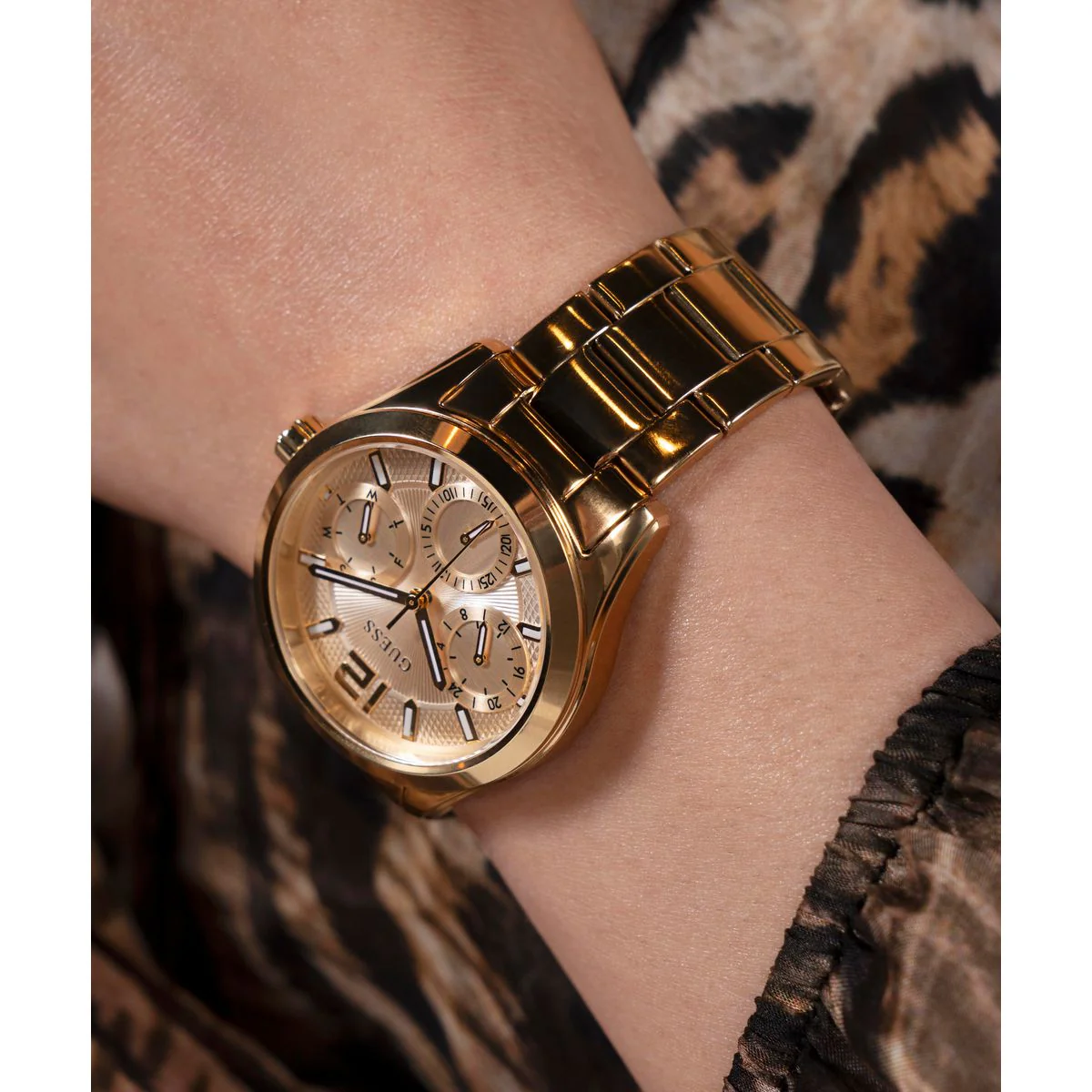 Zoe Women Quartz Champagne Dial Multi-Function Stainless Steel Watch GW0760L2 - Image 7