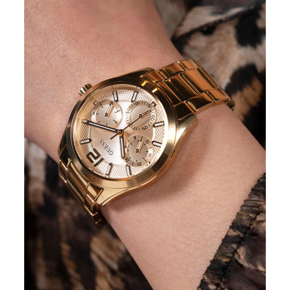 Zoe Women Quartz Champagne Dial Multi-Function Stainless Steel Watch GW0760L2 - Image 9
