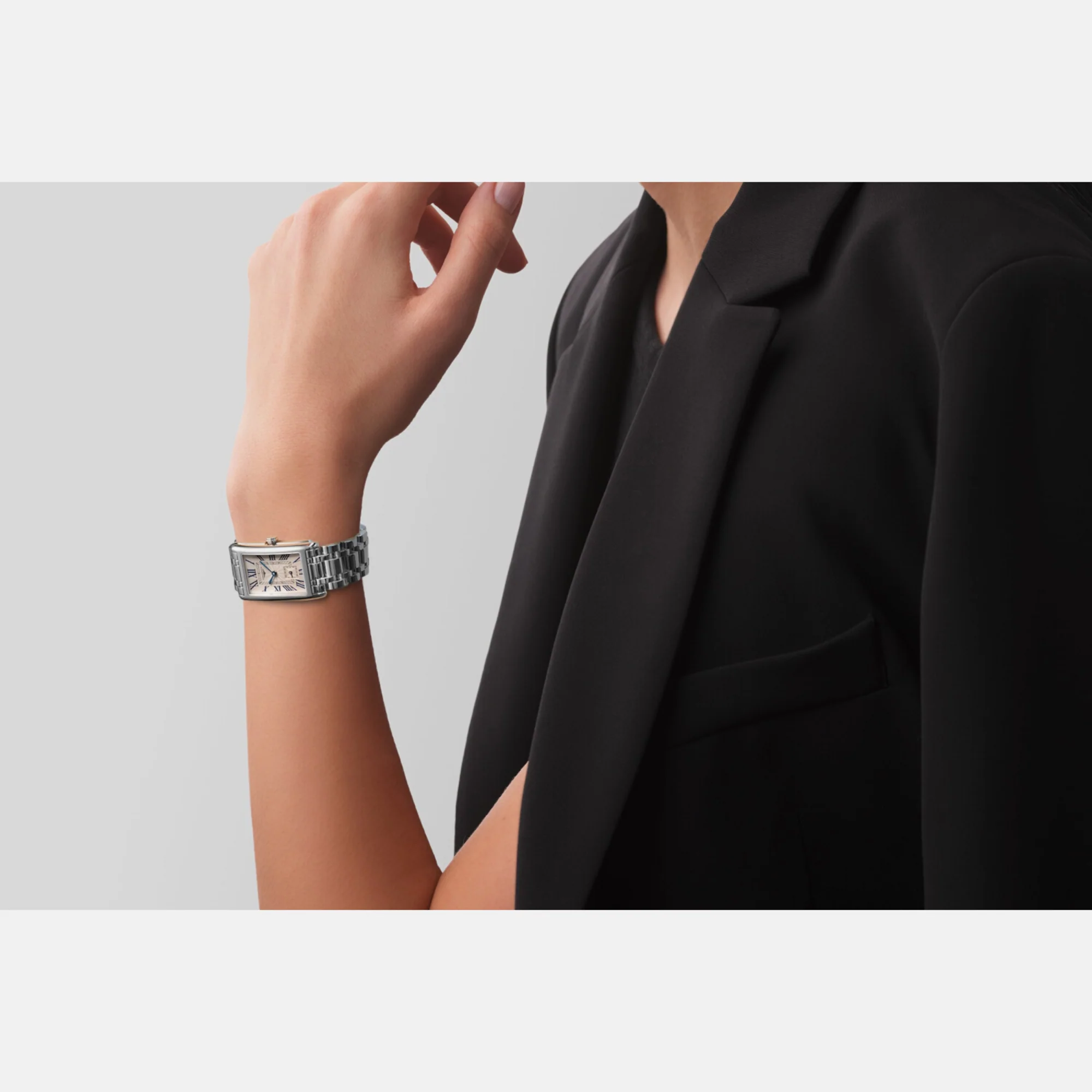 Women Quartz Silver Dial Analog Stainless Steel Watch L55124716 - Image 3