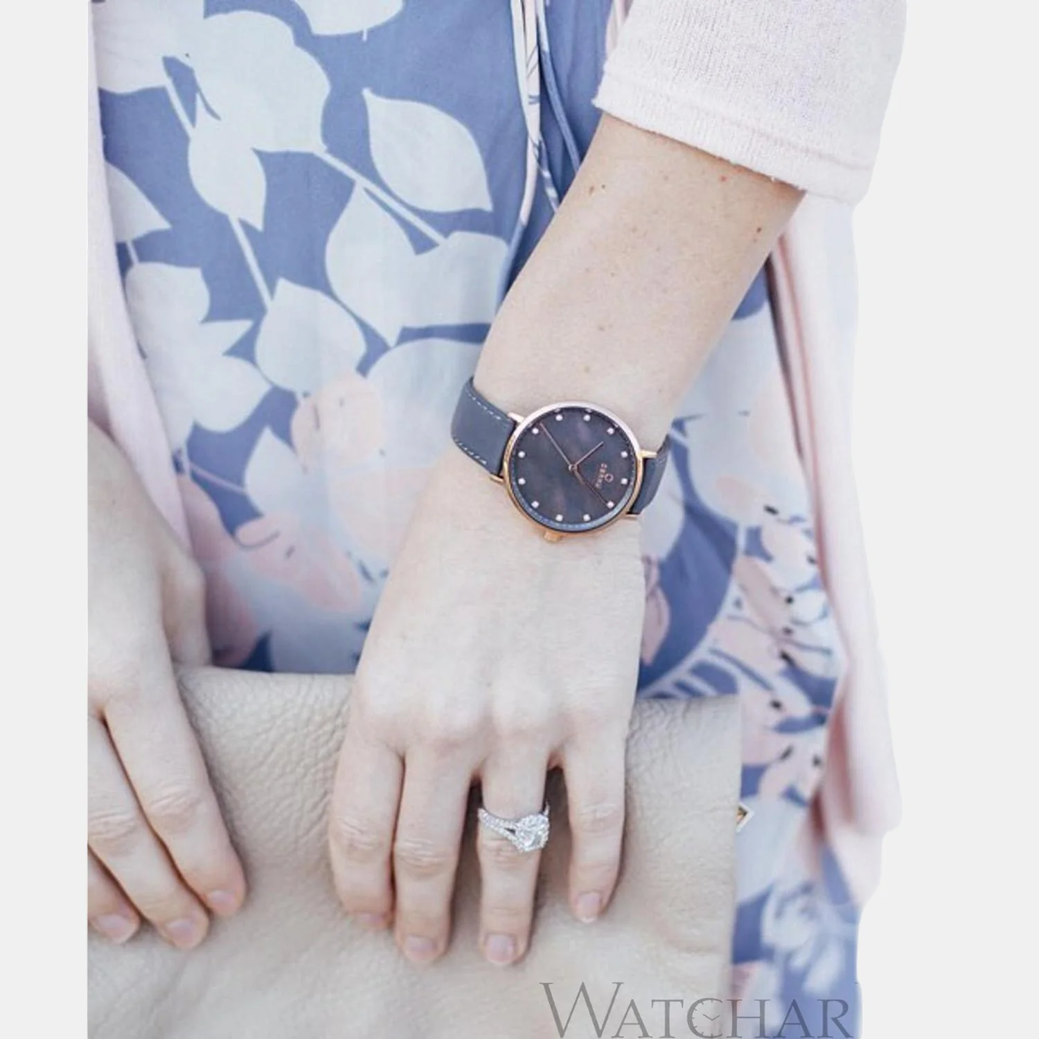 Vest Pebble Women Quartz Black Dial Analog Leather Watch V186LXVJRJ - Image 3