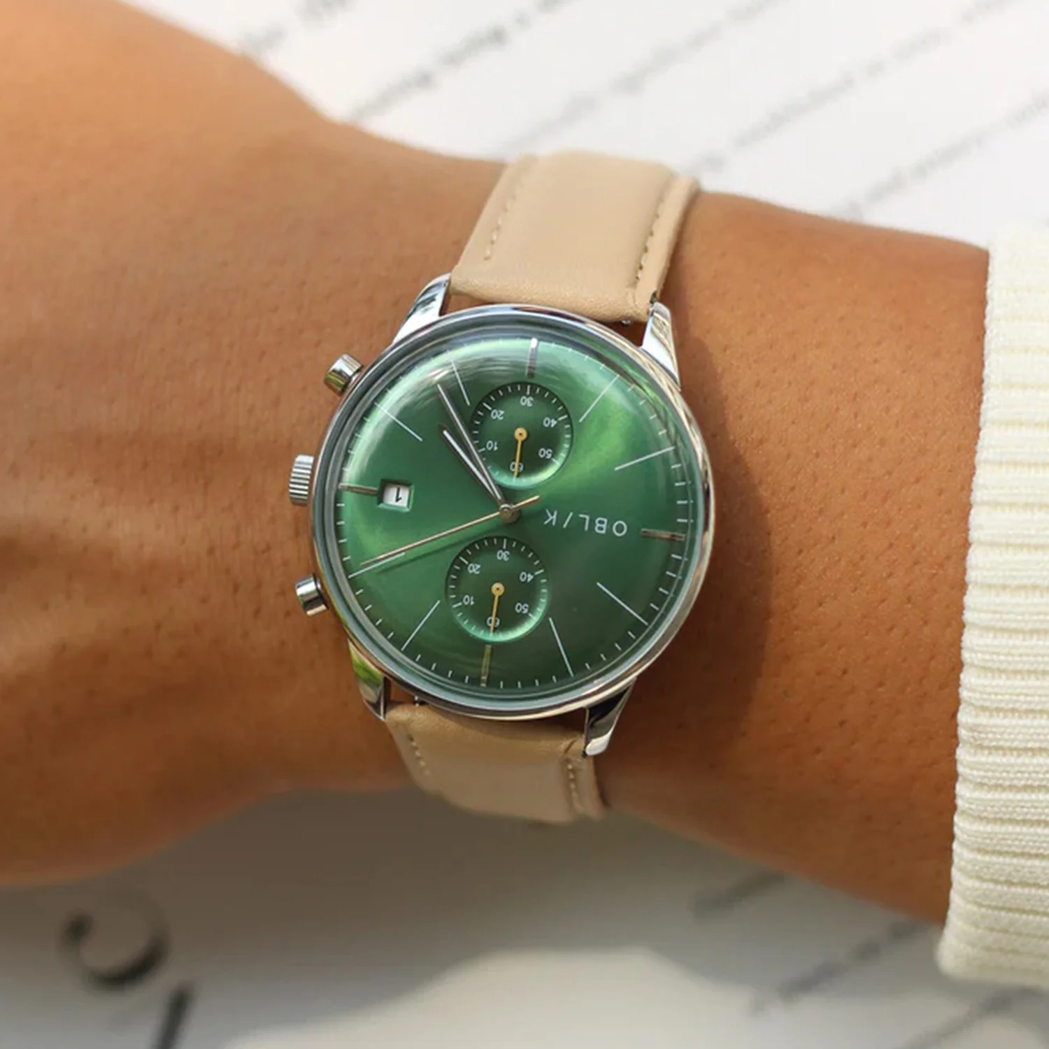 Vertu Men Quartz Green Dial Chronograph Leather Watch - Image 3