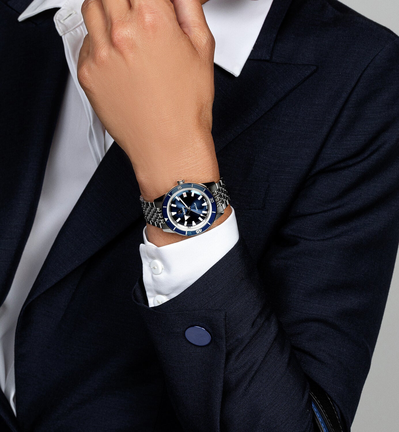 Captain Cook Unisex Automatic Blue Dial Analog Stainless Steel Watch R32500203 - Image 5