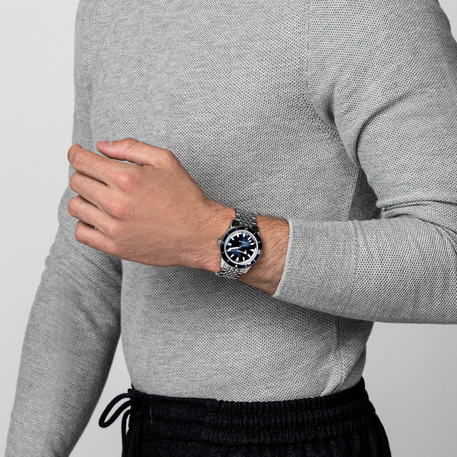 Captain Cook Unisex Automatic Blue Dial Analog Stainless Steel Watch R32500203 - Image 6