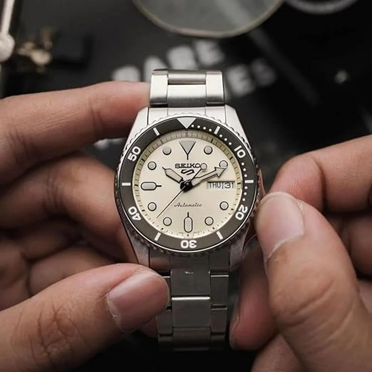 5 Sports Men Automatic Cream Dial Analog Stainless Steel Watch SRPK31K1 - Image 5