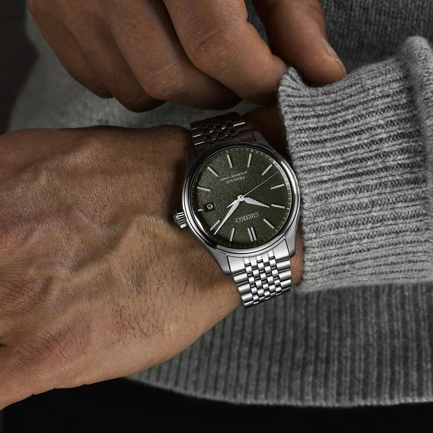 Presage Men Automatic Grey Green Dial Analog Stainless Steel Watch SPB465J1 - Image 9