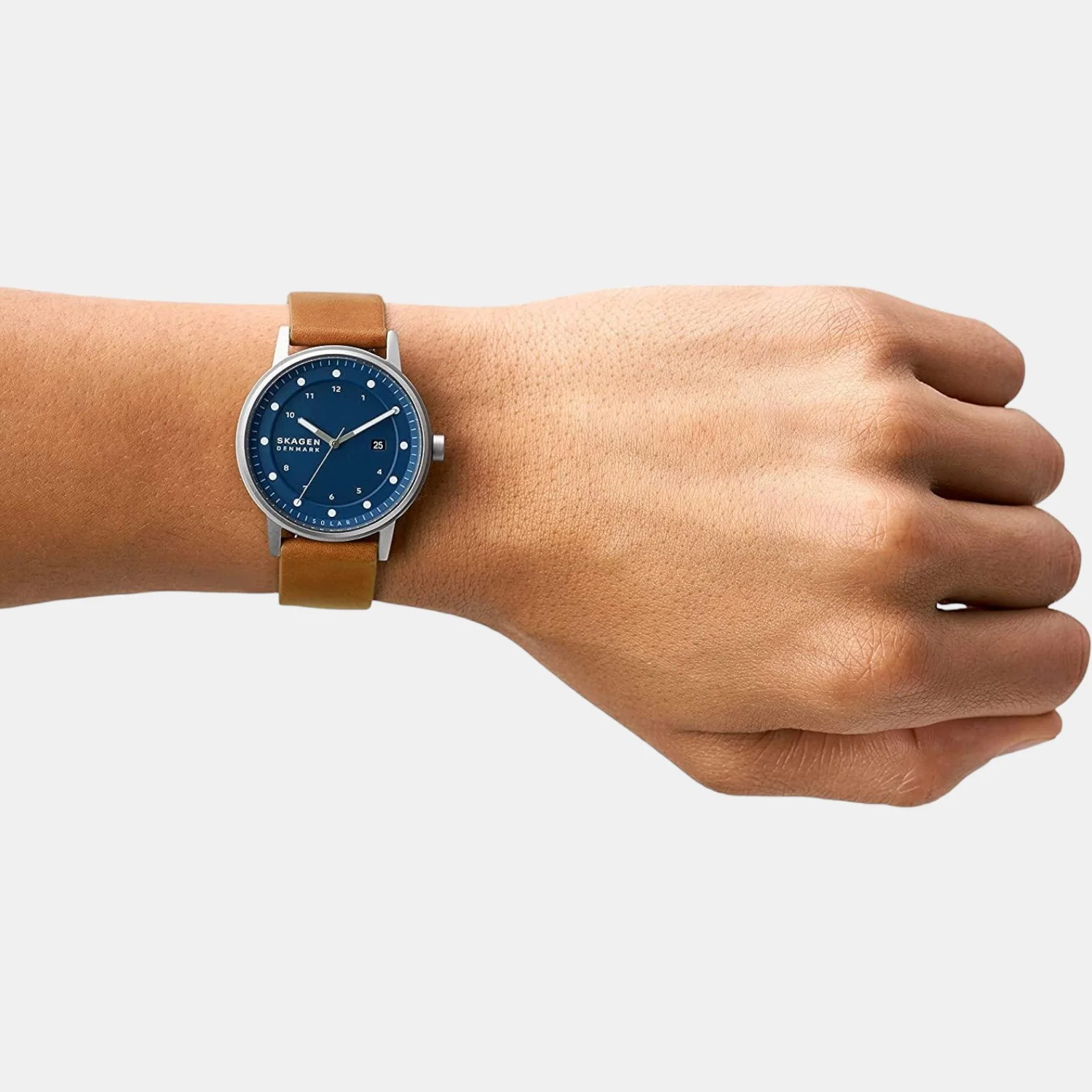 Men Solar Blue Dial Analog Leather Watch SKW6739 - Image 5
