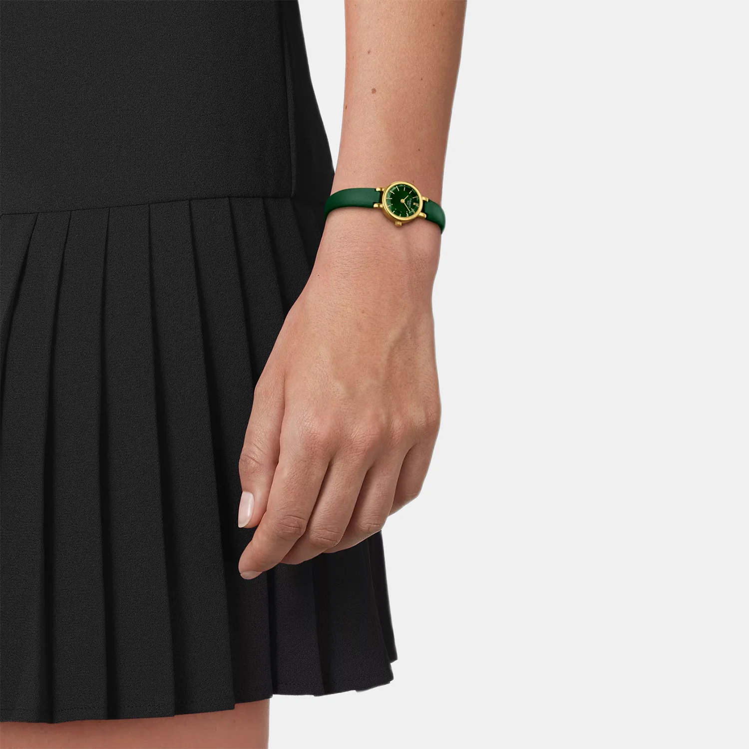 Lovely Women Quartz Green Dial Analog Leather Watch T1400093609100 - Image 6